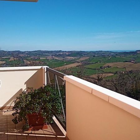 Appartamento Che Vista! Affittacamere Mombaroccio 外观 照片
